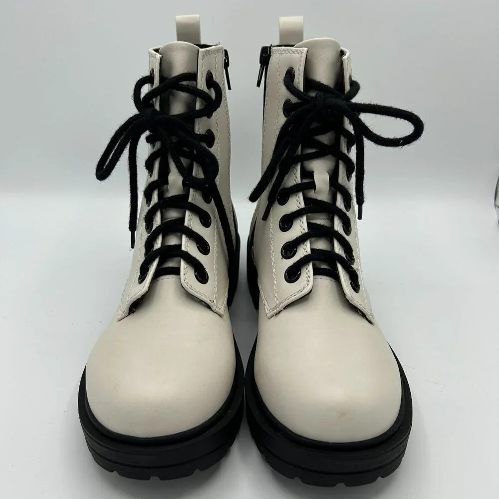 SODA Chunky White Lace-Up Combat Ankle Boots With Black Soles & Laces Size 8.5 - Picture 2 of 9